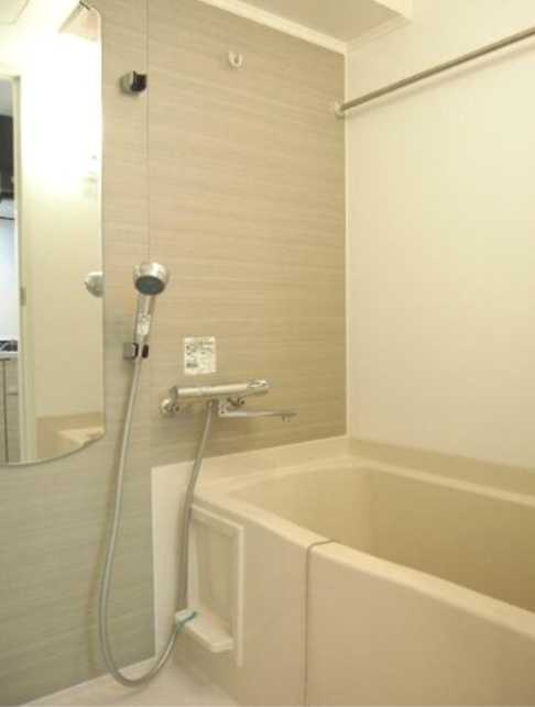 ルーブル桜新町　分譲賃貸　角部屋　オートロックの浴室