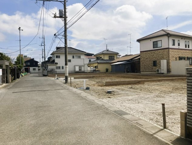 【前面道路含む現地写真】 | 行田市棚田町3丁目　新築戸建　全3棟　2号棟