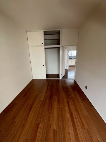 山田ビルの居間・リビング