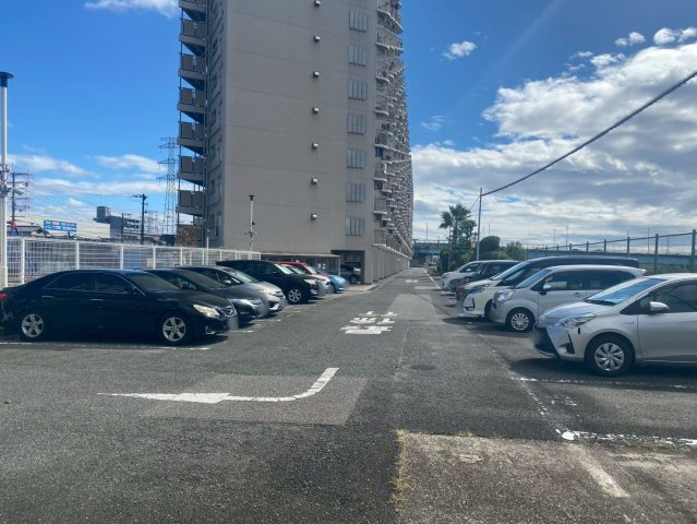 桜台ハイツ３号棟の駐車場|ご予約いただけましたらお仕事終わりの遅い時間などお客様のご都合に合わせてご対応させていただきますのでお気軽にお問合せ下さい！