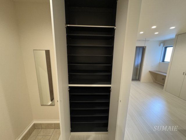 本一色三丁目戸建の収納|シューズボックス☆