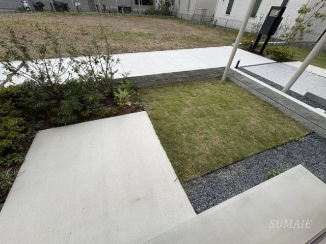 本一色三丁目戸建の庭|庭付きです♪