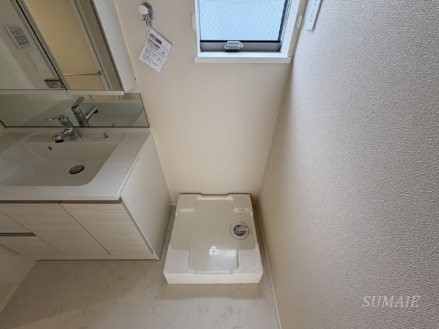 本一色三丁目戸建の設備|洗濯機置き場もゆとりがあります☆