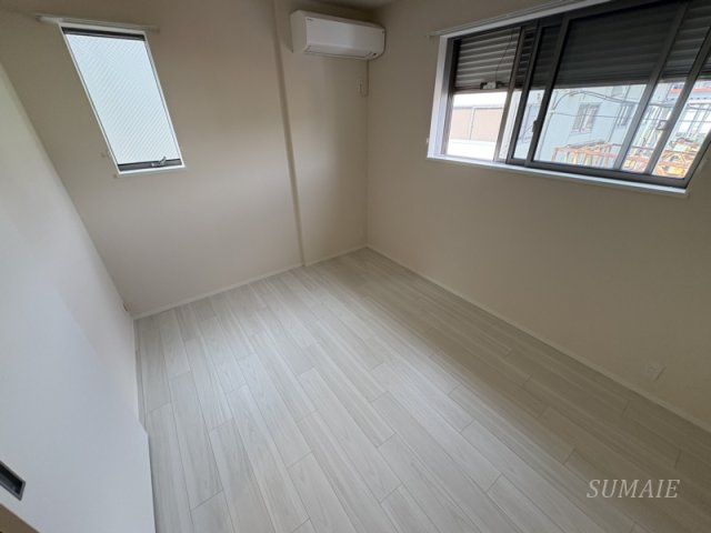 本一色三丁目戸建の洋室|おしゃれな洋室☆