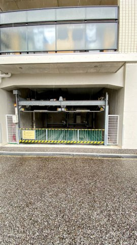 コム・ファーレ西宮北口の駐車場|駐車場