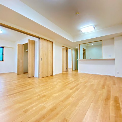 コム・ファーレ西宮北口の居間・リビング|リビング