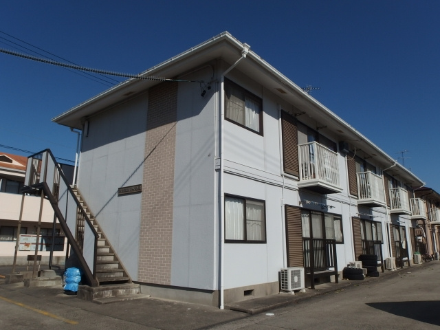 アーネスハイツ長尾の外観