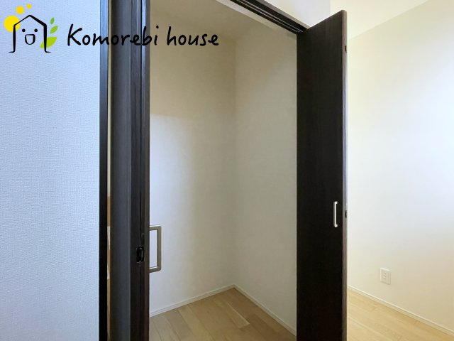 大宮指扇South side　新築一戸建て　グリーンガーデン　Oの収納|整理整頓が簡単で見た目もすっきり。お好みで棚を取り付けるなど活用して、自分だけの収納空間を自由にアレンジできます