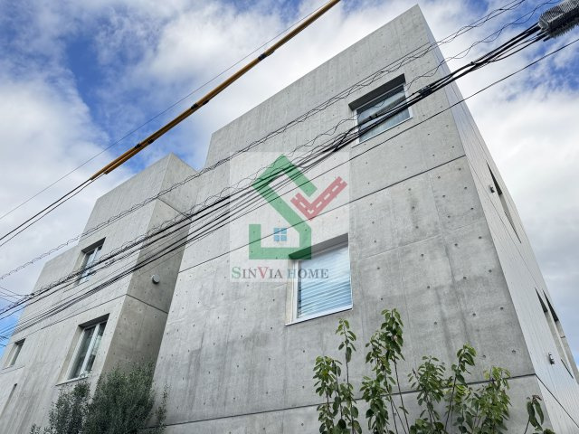 カーヴドキャレの外観