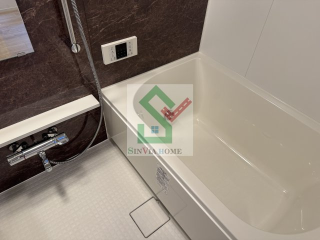 カーヴドキャレの浴室