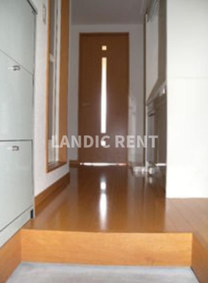 【玄関】 | ヴィラ・セラヴィ