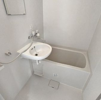 【浴室】 | 西田コーポ | ゆったり過ごせるお風呂です