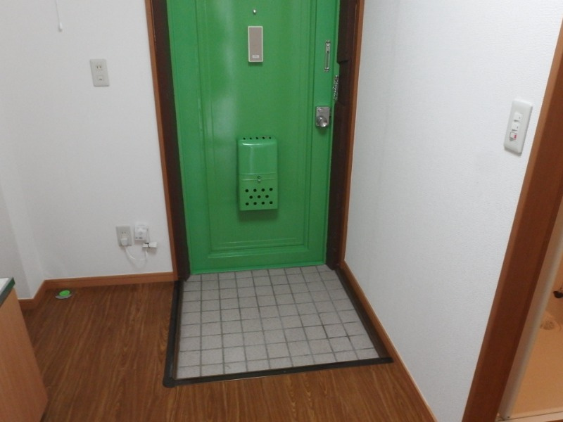 コーポ山本の玄関