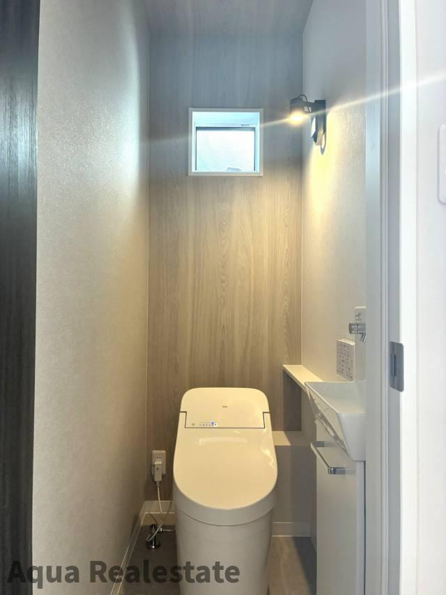 高松市仏生山町　Ｄ号地モデルハウスのトイレ|落ち着いた色調のトイレです