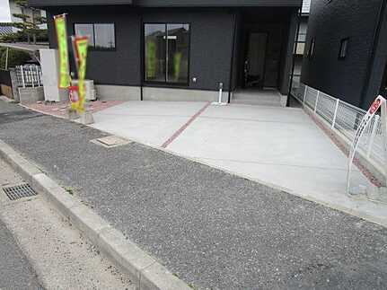 広島市安佐南区伴東８丁目 の駐車場