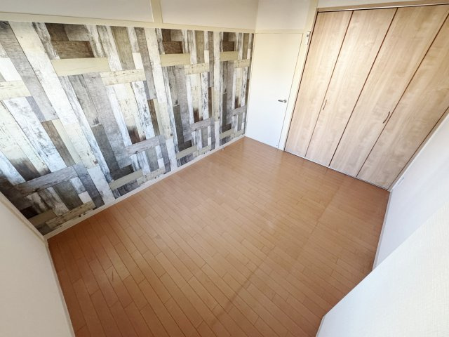 重谷ビルの洋室