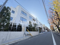 クレストコート旗の台の画像