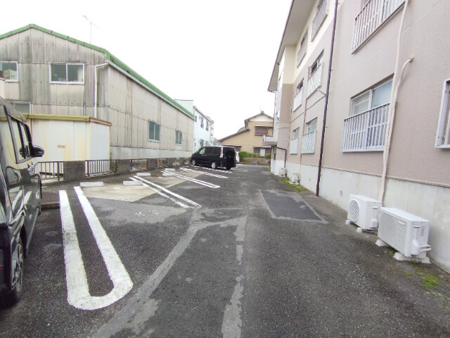 グリーンハイツの駐車場