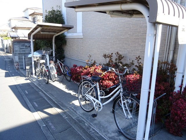 エバーパティオＨＡの駐車場|駐輪場です