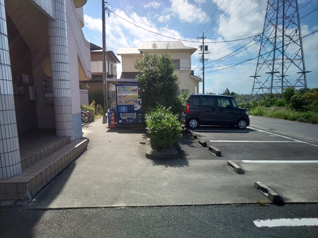 グレイスコート北野の駐車場