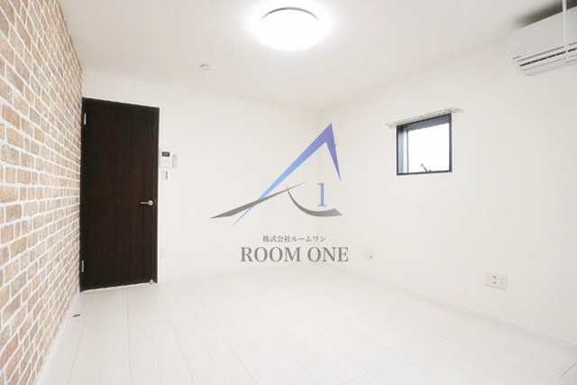 Ｇｒｏｔｔａ　ｂｌｕ　Ｋｏｍａｇｏｍｅの居間・リビング|洋室のお部屋です。