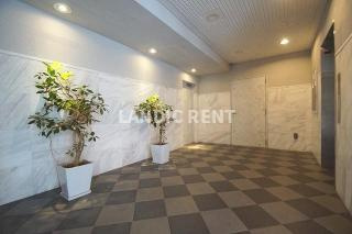 【ロビー】 | サムティタワーズ愛宕