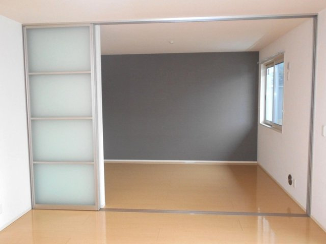 クレール古新開の洋室