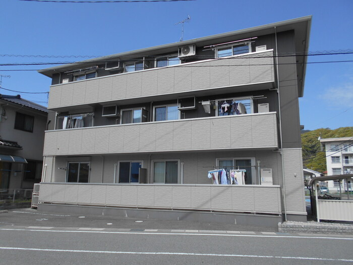 クレール古新開の外観