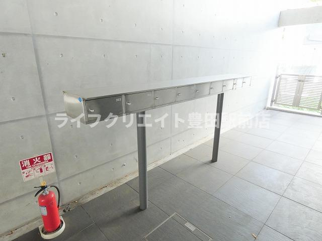 【その他共用部分】 | ラ・テラス・トリコロール | ※修繕前写真です。