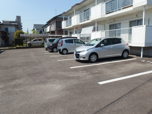 クレセントＳＡＫＵＲＡＩ　Ａの駐車場