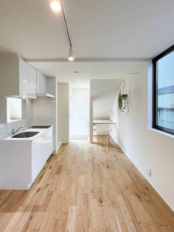 グランエッグス用賀　築浅　ネット無料　デザイナーズの玄関