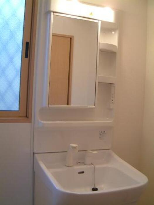 プリムローズの洗面所|忙しい朝には欠かせない洗面所です