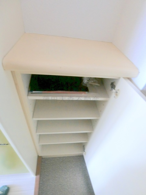 ベルサイユ池上第3の収納|下駄箱