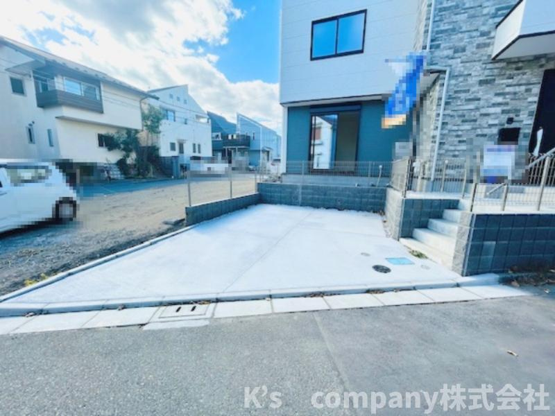 茅ヶ崎市平和町　新築戸建　2号棟の駐車場|駐車スペース◇