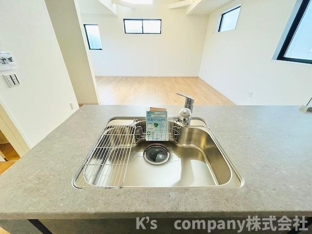 茅ヶ崎市平和町　新築戸建　2号棟のキッチン|ステンレス製のシンク☆