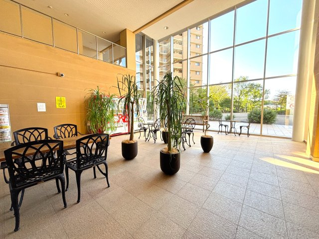 ラグジュアリーなラウンジです。急な来客や商談などにお使いいただけます。