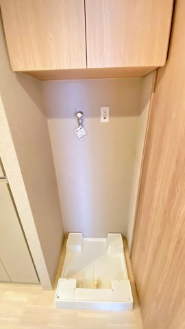 ディアエスタミオ西岡本のランドリースペース|洗濯機置き場