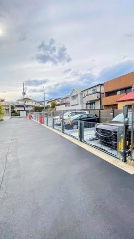 ディアエスタミオ西岡本の駐車場|駐車場