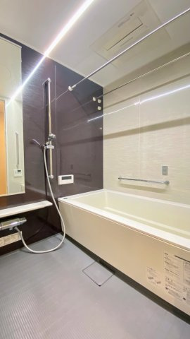 ディアエスタミオ西岡本の浴室|浴室