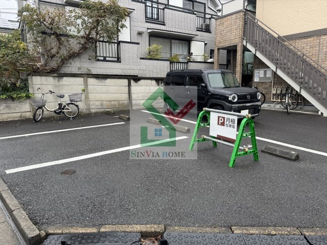 モナリエ東村山の駐車場