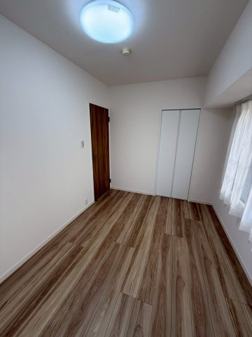 ロマネスク大濠アネックスの洋室