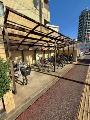 ロマネスク大濠アネックスの駐輪場