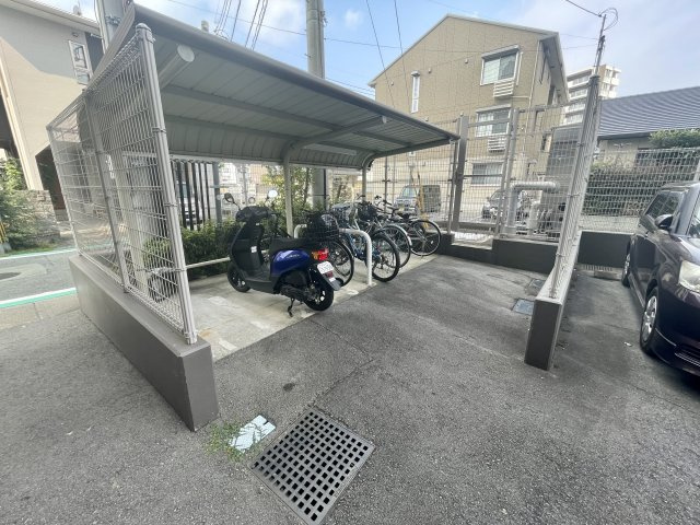 アルファステイツ熊本駅前の設備|バイク置き場