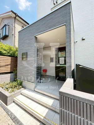 【エントランス】 | リブリ・蕨 | 落ち着いたエントランスです