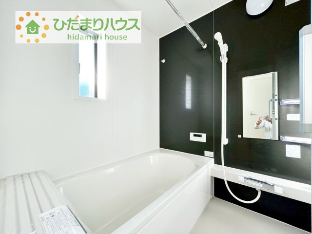 【浴室】 | 常総市豊岡町第3　新築戸建 | 大人が足を伸ばしても十分な広さ！一人でゆっくりくつろぐ時間も大切です！