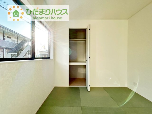 【収納】 | 常総市豊岡町第3　新築戸建 | 和室の収納は横開きクローゼット！
しまった物の出し入れも楽々です(^^)