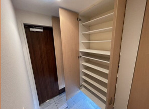 【玄関】 | ロイヤルアーク甲子園フローレス