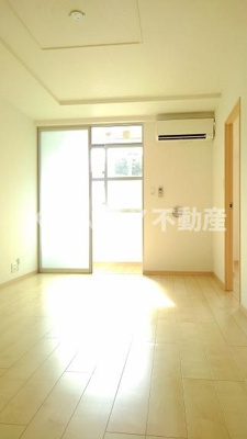 【居間・リビング】 | グランソレイユ | ゆったりとした居間です