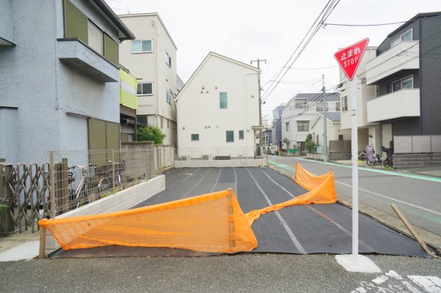 代田１　土地の外観|☆南側・西側公道に面する角地で陽当たり良好
☆土地面積約30坪、現況更地