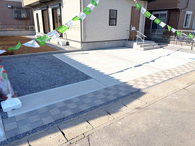 水戸市堀町3期　新築戸建て　1号棟の駐車場|カースペースは2台お停めいただけます♪